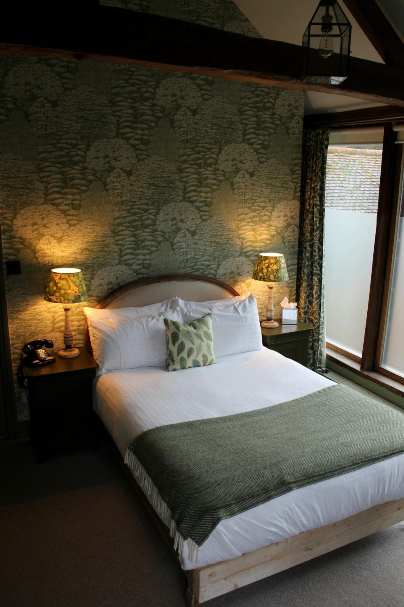 Hinds Head Hotel ออลเดอร์มาสตัน ภายนอก รูปภาพ