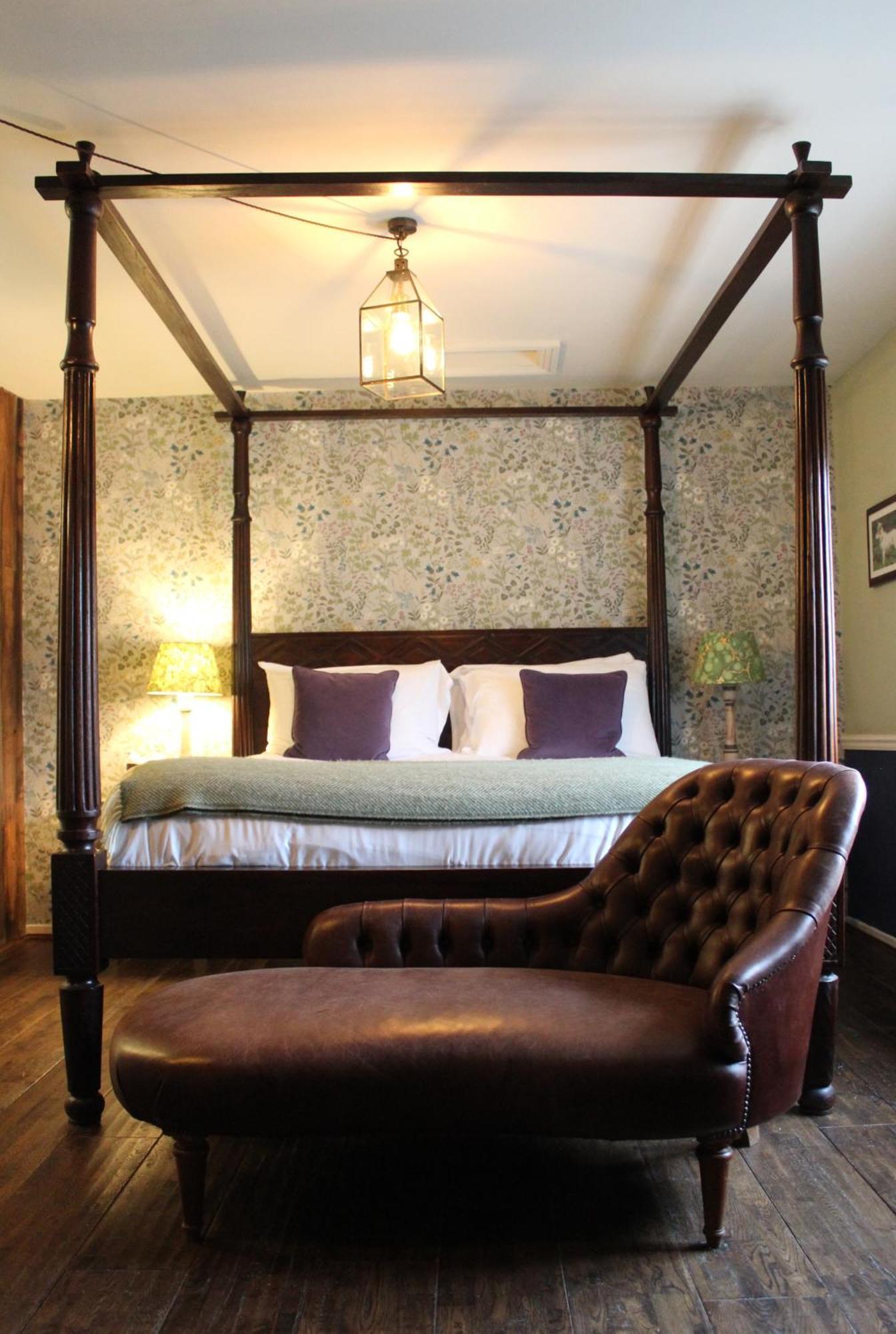 Hinds Head Hotel ออลเดอร์มาสตัน ภายนอก รูปภาพ